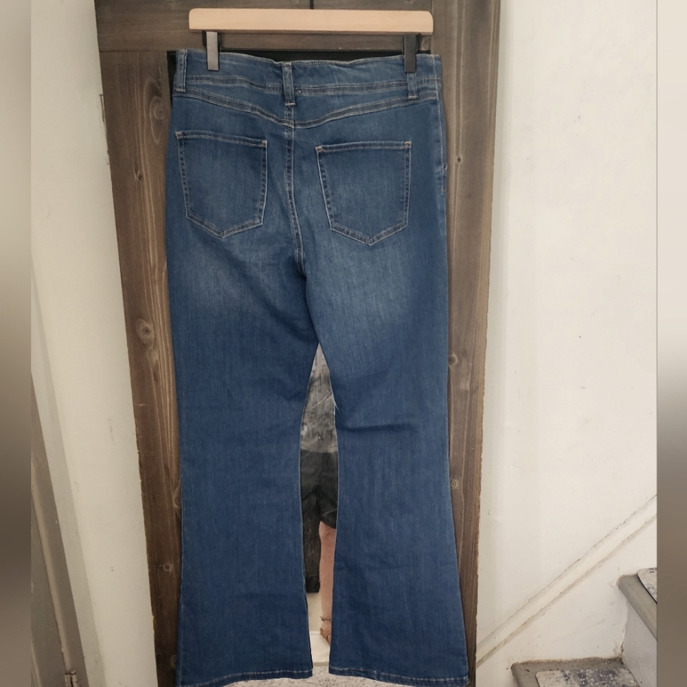 Happily Grey High Rise Flare Jeans With Pork Chop Pockets With Buttons NWT 11 - Picture 5 of 5